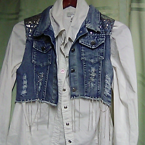 Top - Picture 3 of 3